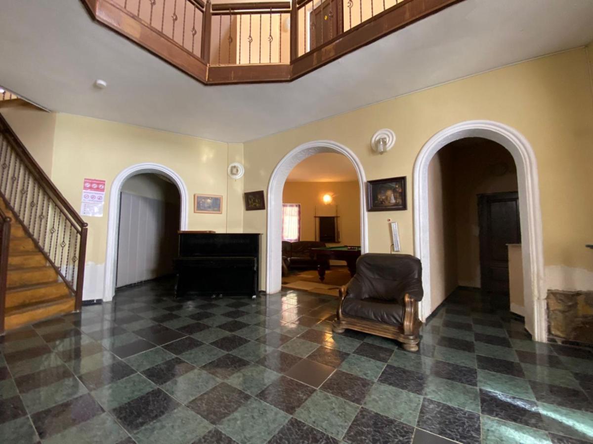 גודאורי Hotel Seven מראה חיצוני תמונה