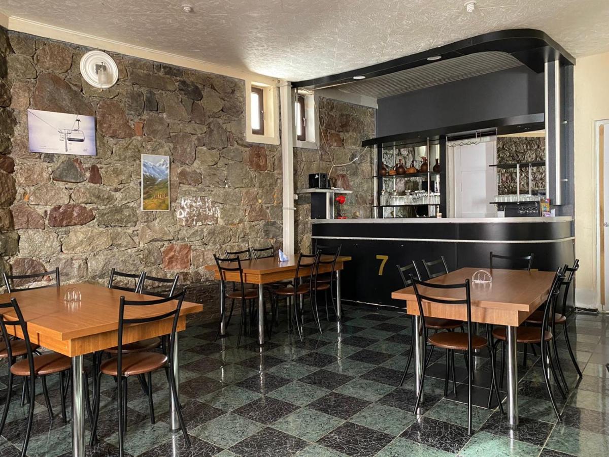 גודאורי Hotel Seven מראה חיצוני תמונה