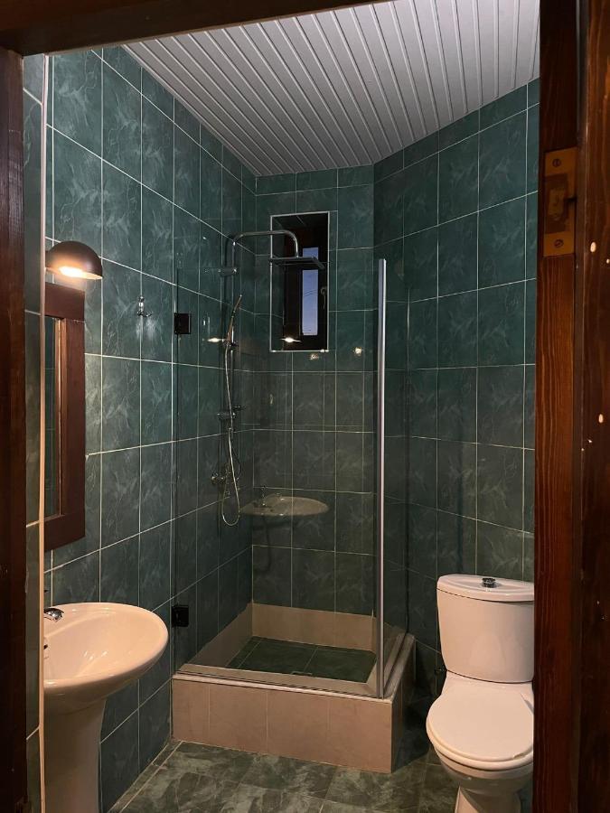 גודאורי Hotel Seven מראה חיצוני תמונה